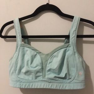 Lululemon spots bra